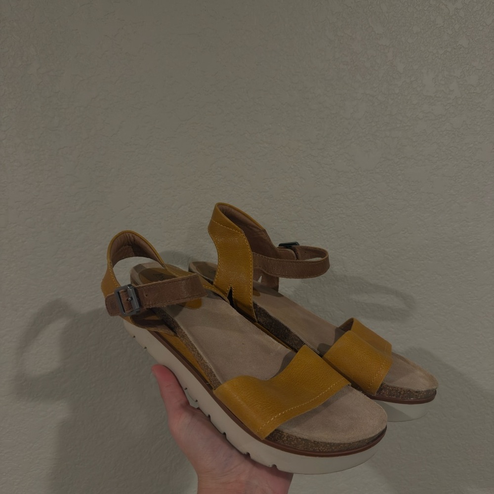 Josef Seibel Yellow and Brown Sandals